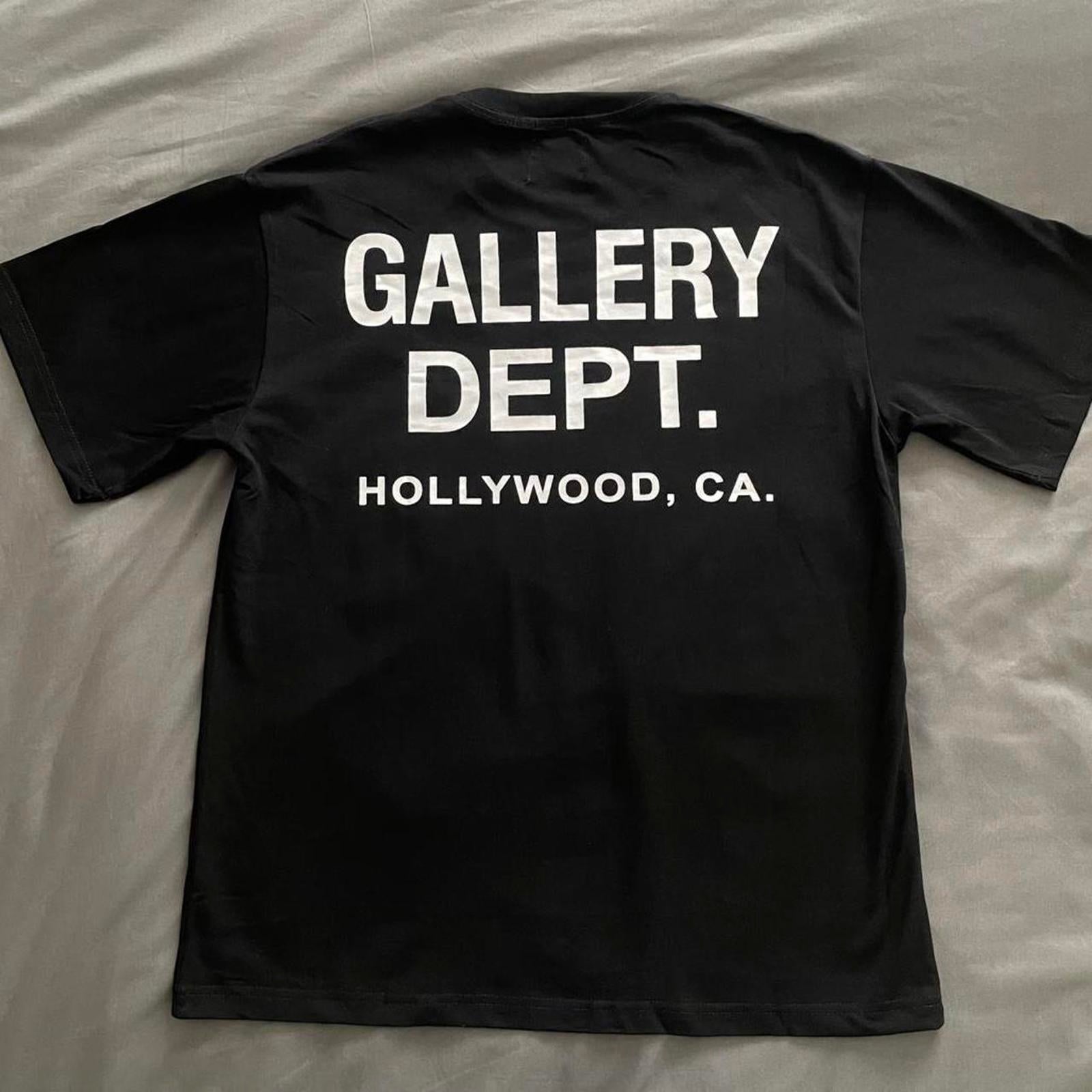 Gallery Dept. Men's Black Tshirt
