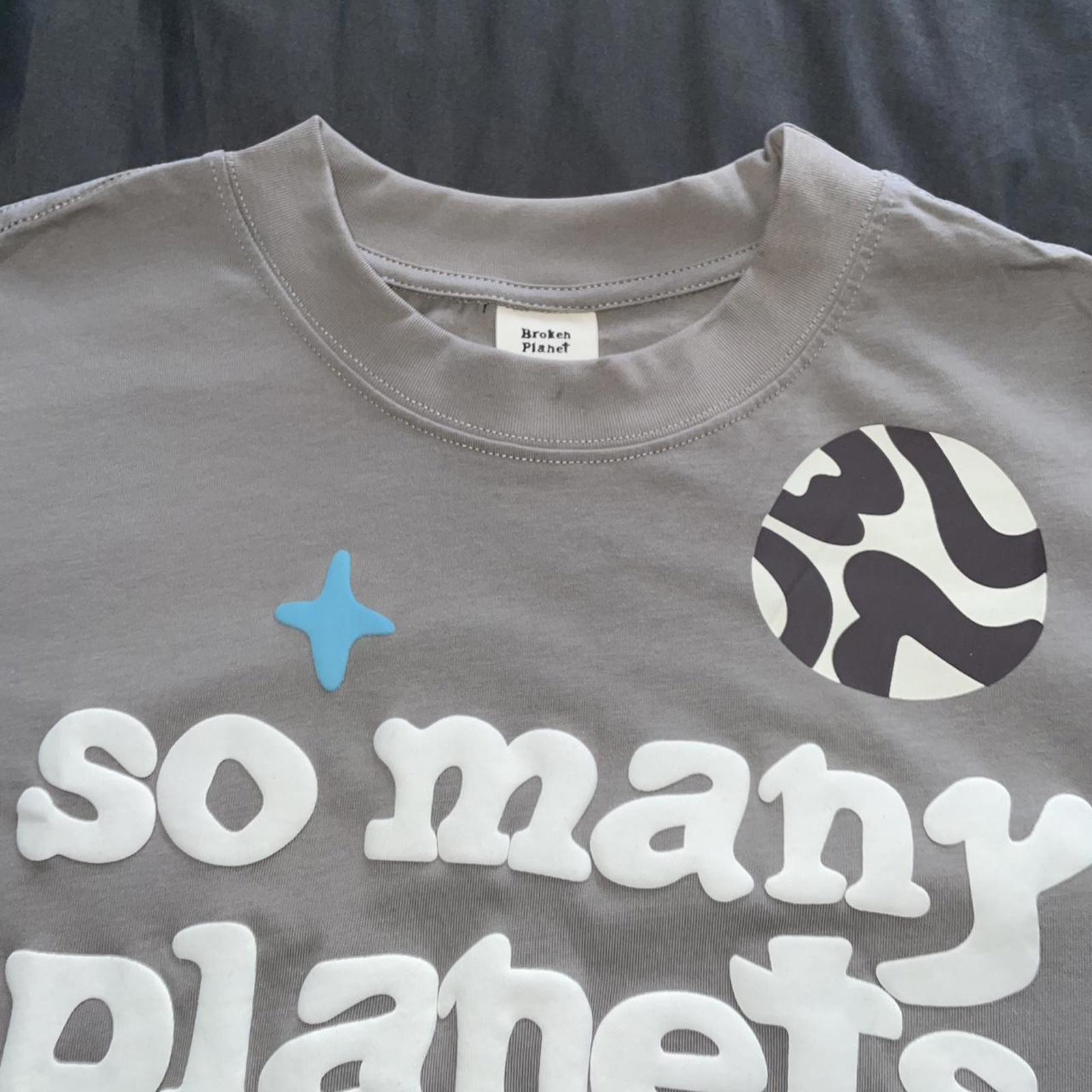 Broken Planet Men's Grey Tshirt