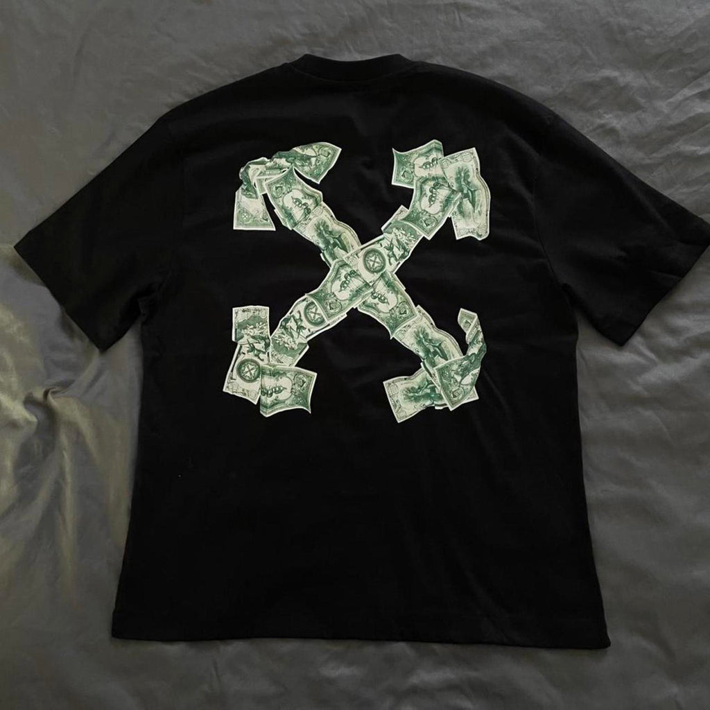 Off-White Men's Black Tshirt