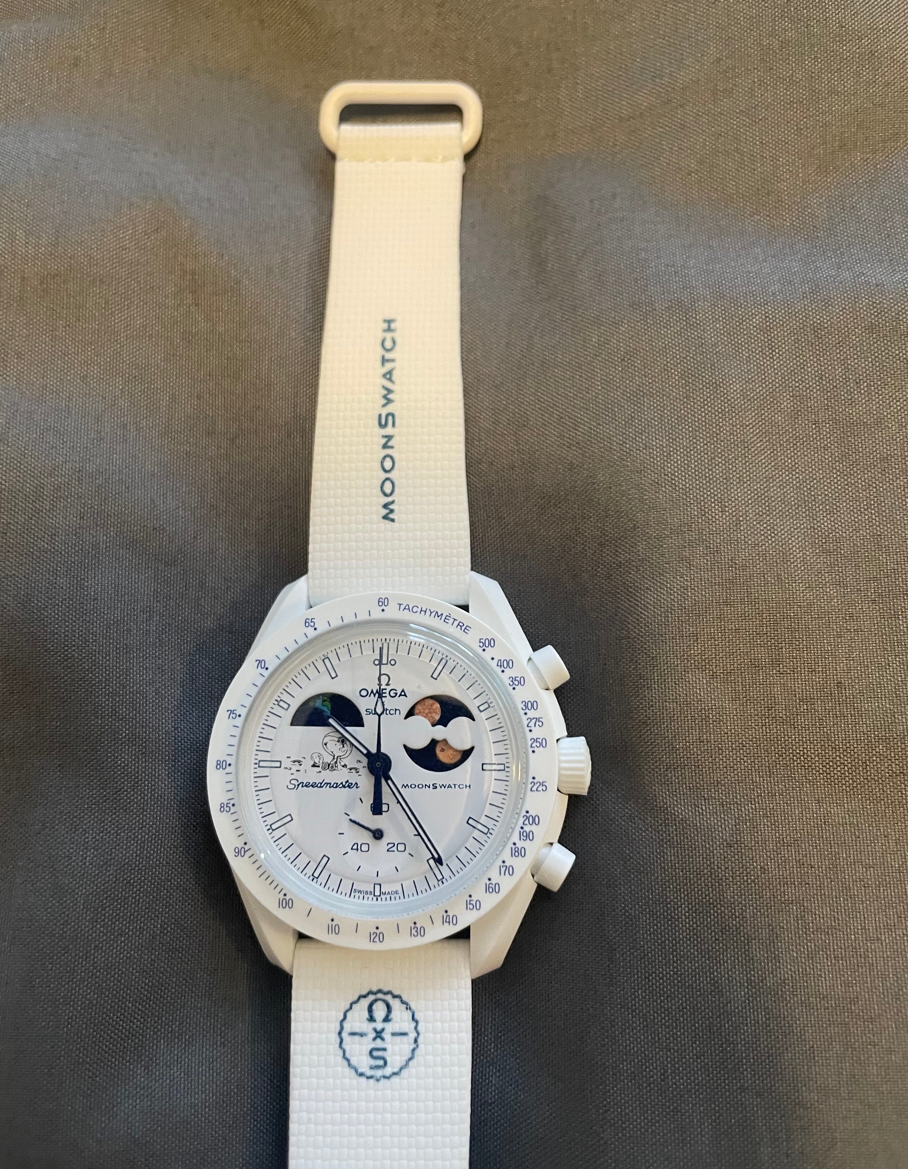 Omega x swatch moonshine gold