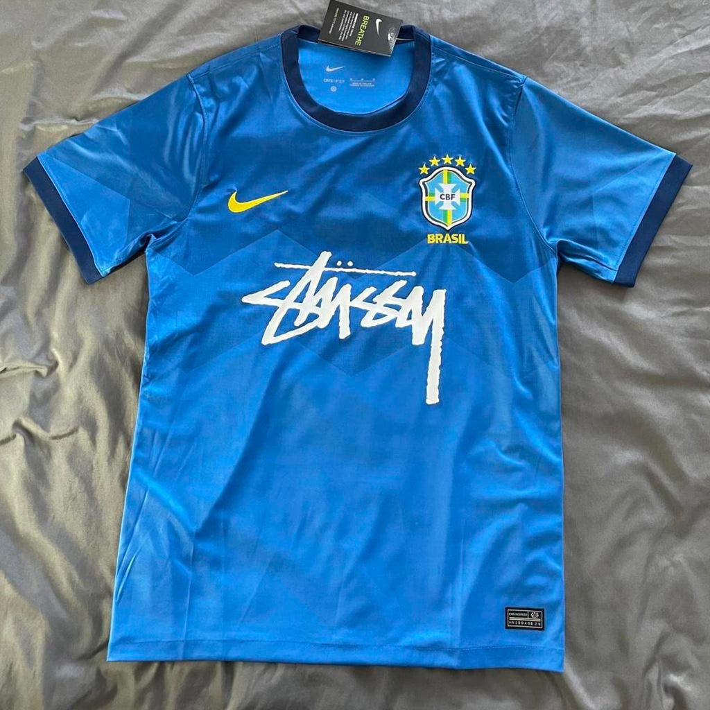 Stüssy Men's Blue Tshirt